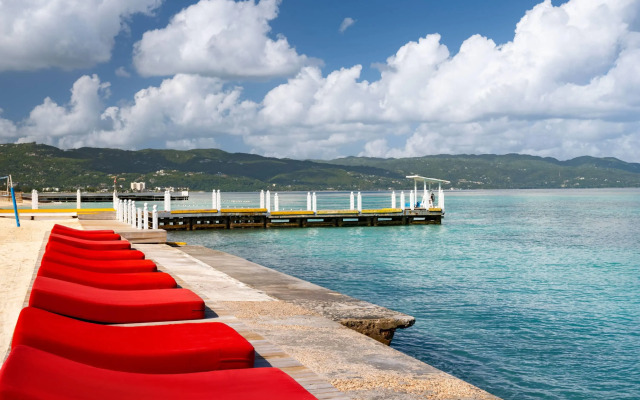Grand Decameron Montego Beach, A Trademark All-Inclusive Resort