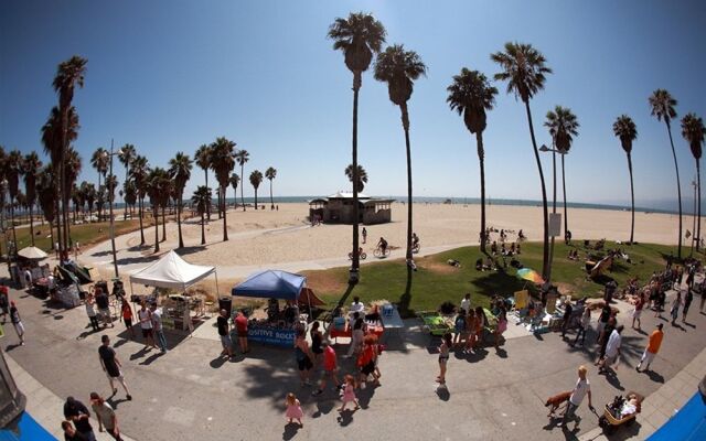 Venice Beach Suites & Hotel