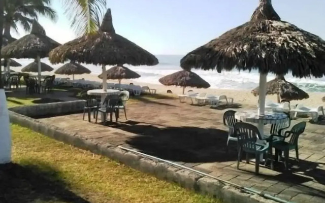 Casa Los Reyes Cerritos 8