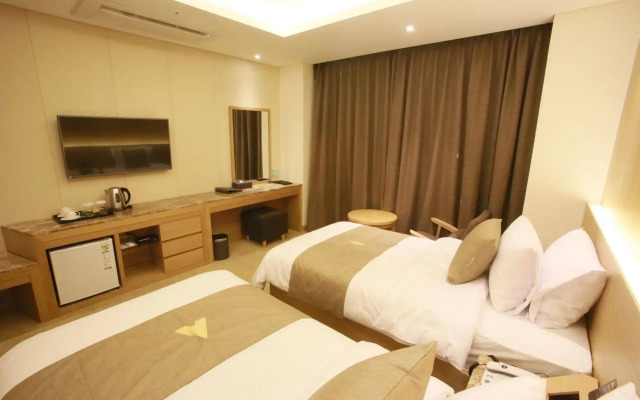 Hotel Avalon