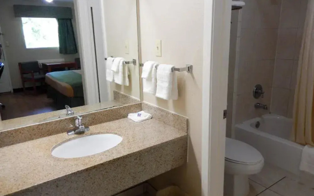Motel 6 Wharton, TX