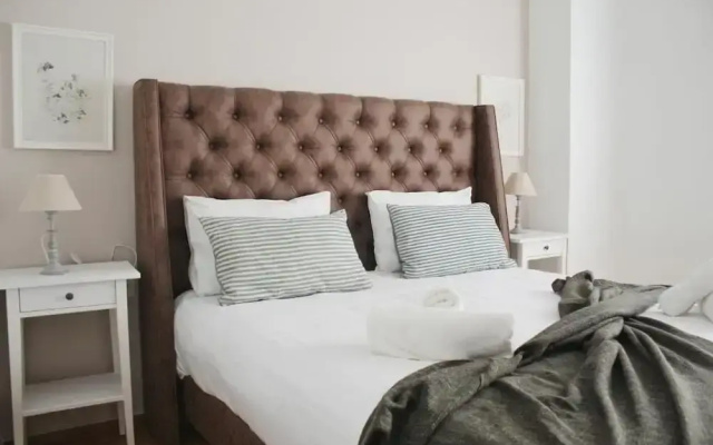 Suite 2 Bedrooms