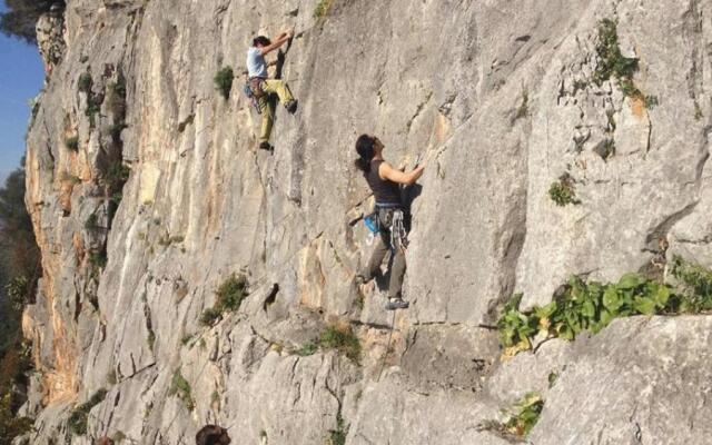 Norma House on the Rocks