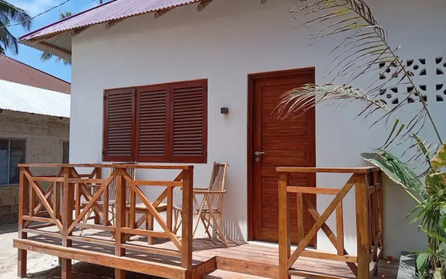 Aluna Beach Apartments