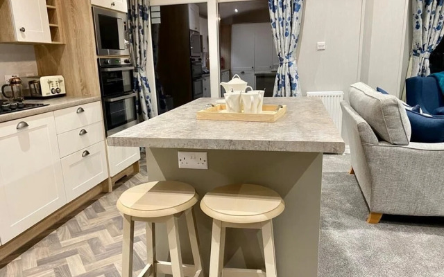 Elite Bluewater Lodge