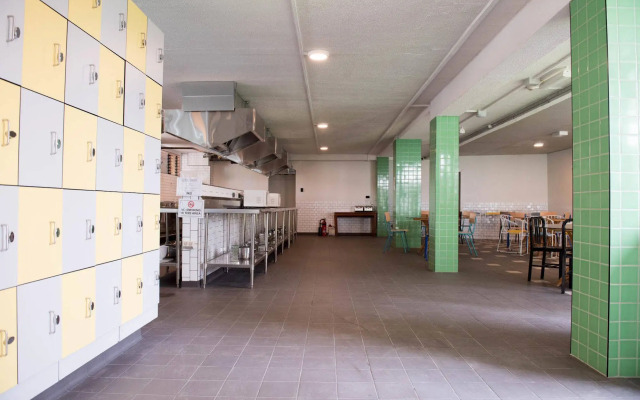 BUNK Surfers Paradise - International Backpacker Hostel