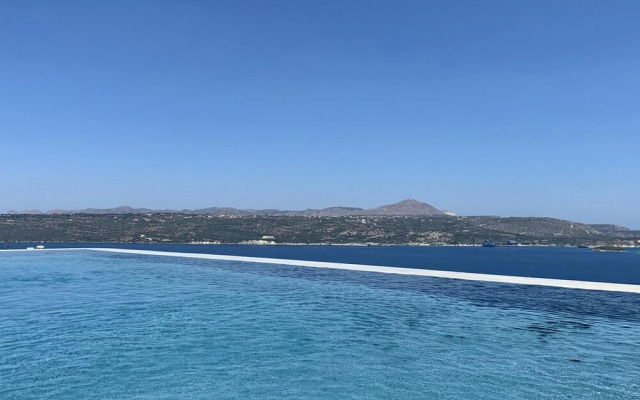 Villa Nikos in Megala Chorafia