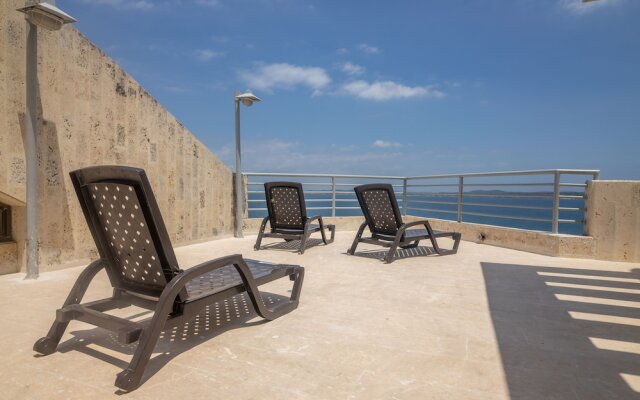 Penthouse con Piscina Privada El Laguito