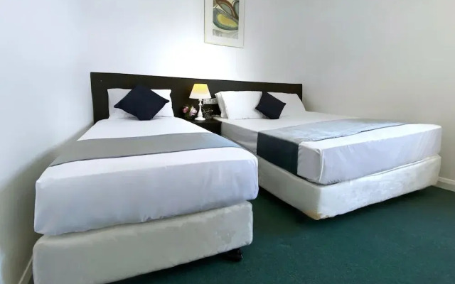 Commercial Hay Hotel