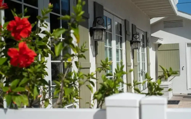 215 Spring Avenue 5 Bedroom Home by RedAwning