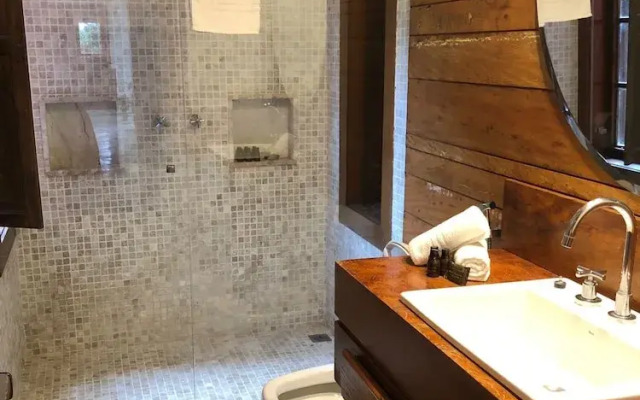 Cliffside Boutique Hotel