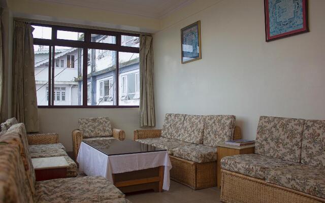 OYO 3330 Hotel Blue Diamond