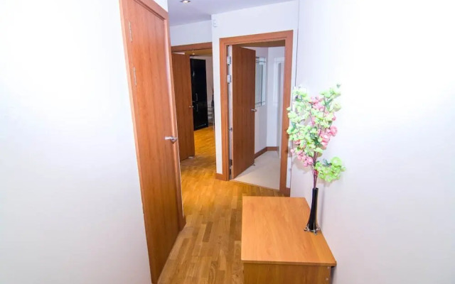 Modern 2 bed apartment in London - RGB 65388