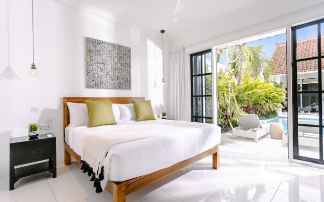 Town House – Guest Rooms – Tibubeneng