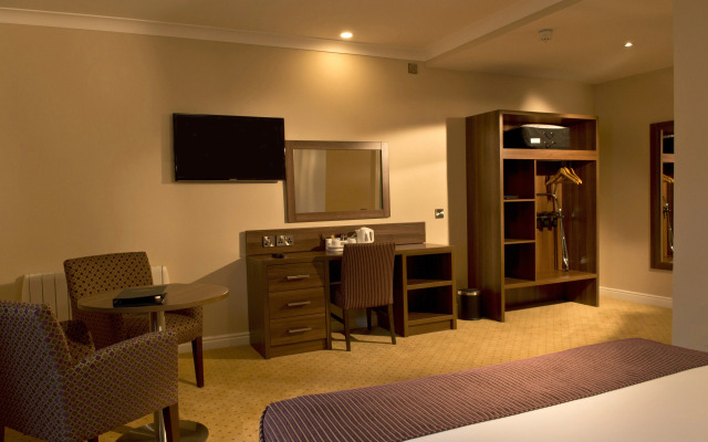 Dillons Hotel
