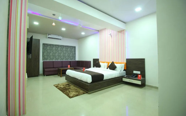 Hotel Meet Palace By OYO Rooms