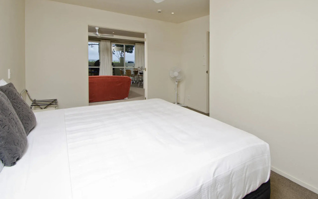 The Pavilions Beachfront Apartments