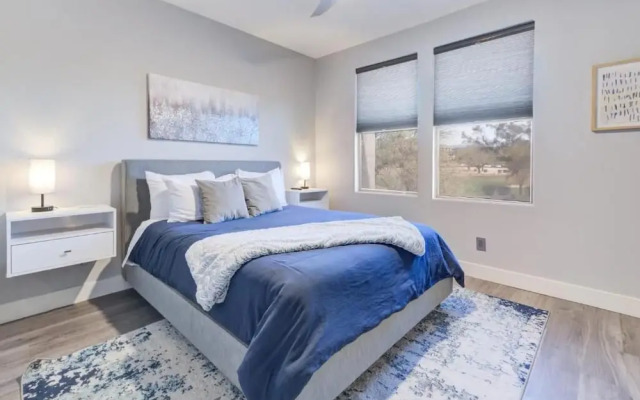 Scottsdale Condo Overlooking Golf Course