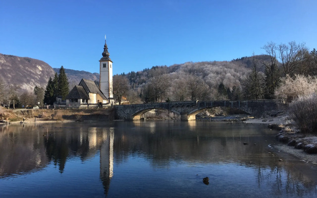 Hotel Jezero