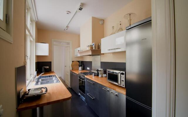 Canal View Apartment - Jordaan