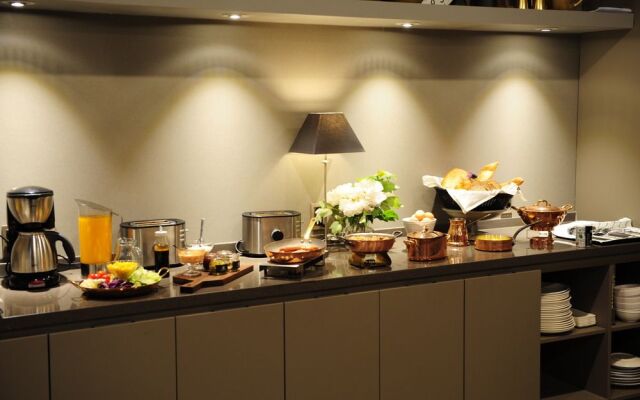 Athenae Hotel