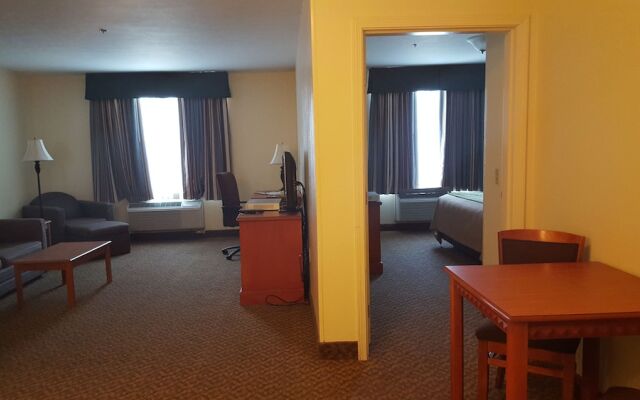 Comfort Inn & Suites