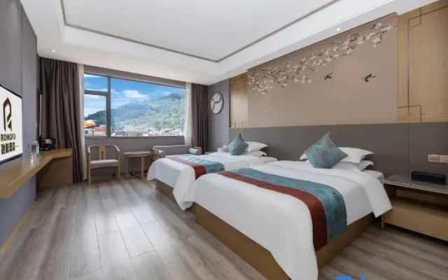 Pingle Rongfu Hotel – Guest Rooms – Guilin