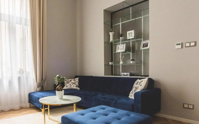 Luxury Gold 2 bedroom apartment