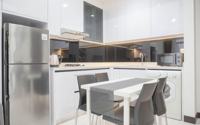 Elegant And Comfy 2Br At Permata Hijau Suites Apartment