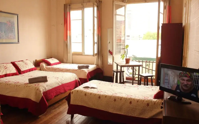 Hostal Fiorenttina - Hostel