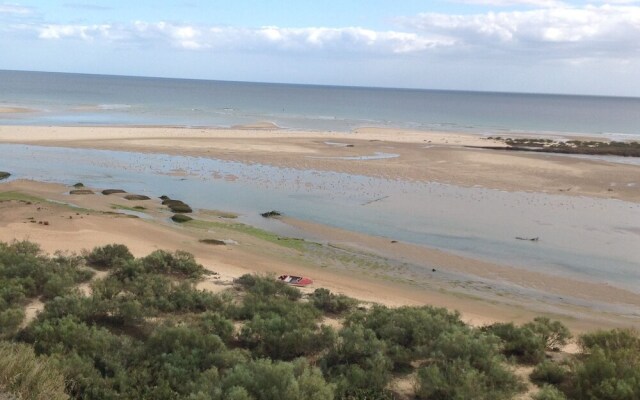 Horta do Mar 4 by Lightbooking