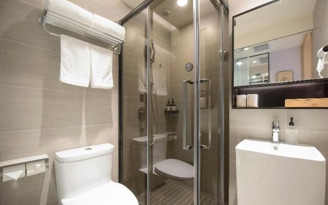 Ji Hotel (Beijing Bai Yun Guan)