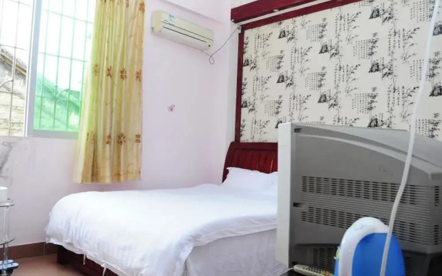 Guangzhou 18 Years Old Apartment