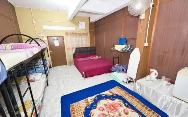 OYO 90915 Ilham Villa