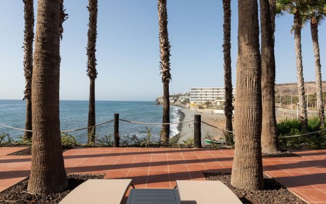 Luxury terrace Sea front P67B by CanariasGetaway