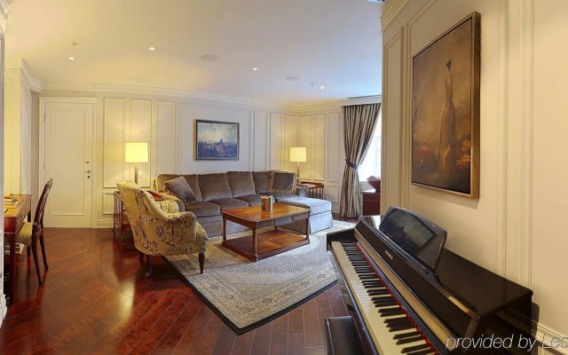 Windsor Arms Hotel