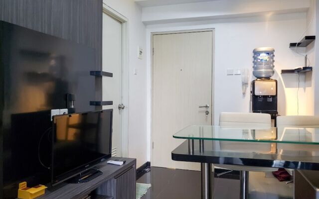 Nice And Cozy Living 2Br Apartment At Green Bay Pluit