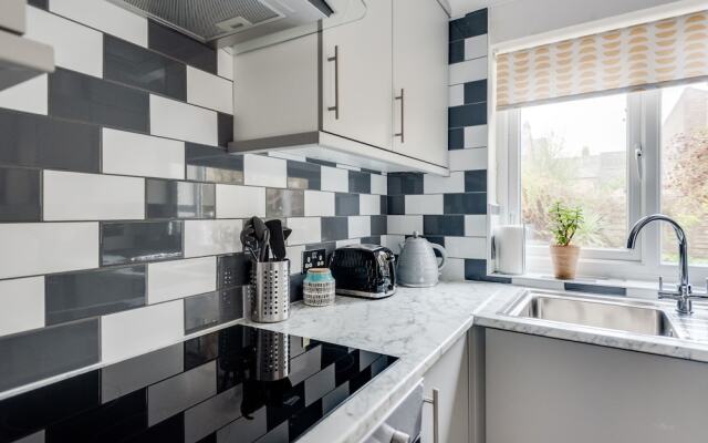 Bright & Spacious 2-Bedroom House