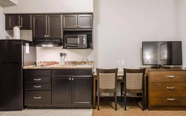 Suburban Extended Stay Hotel Estevan