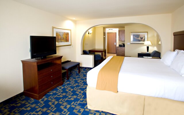 Holiday Inn Express Jourdanton - Pleasanton, an IHG Hotel
