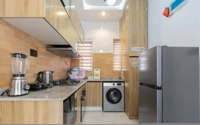 Lux Lekki Home w PS5 Balcony 24 7 Power Security