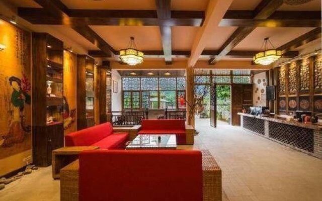 Riverside Hotel