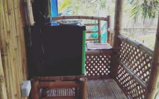 Titanic's Nipa Huts by Hiverooms