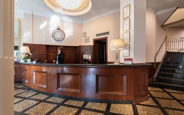 Hotel President