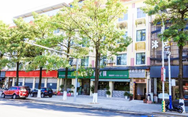 Xixiao Homestay · Lanshe (Yingjiang Bus Terminal Yinghu Park) – Outside – Dehong