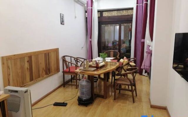 Yuping Yuanshan Host Inn