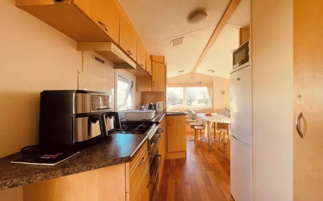 Newton Stewart-sleeps 6-pool-parking-pet Friendly