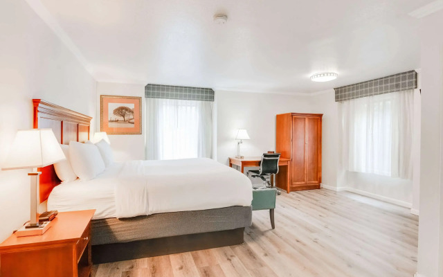Ramada by Wyndham Mountain View