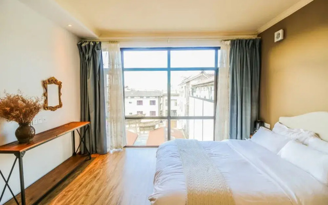 Zizai Garden Traveling with Hotel