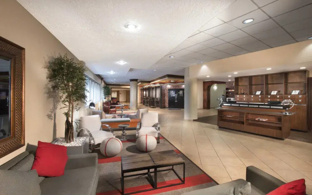 Four Points by Sheraton Kansas City - Sports Complex